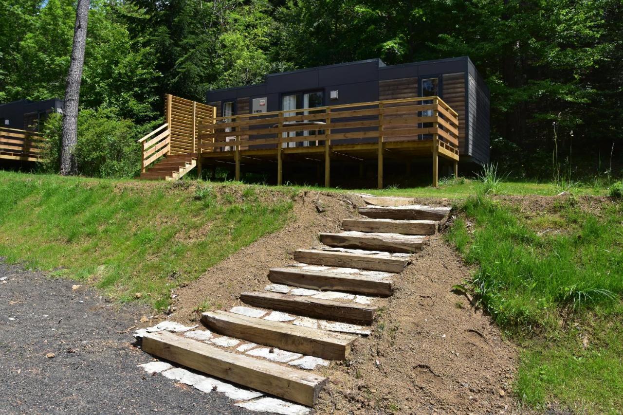Camping Domaine Du Lac Chambon Murol Exterior foto