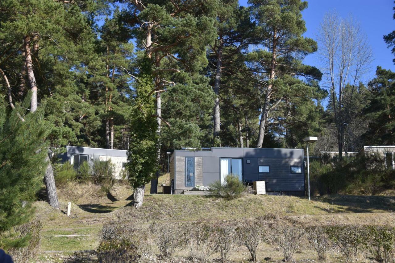 Camping Domaine Du Lac Chambon Murol Exterior foto